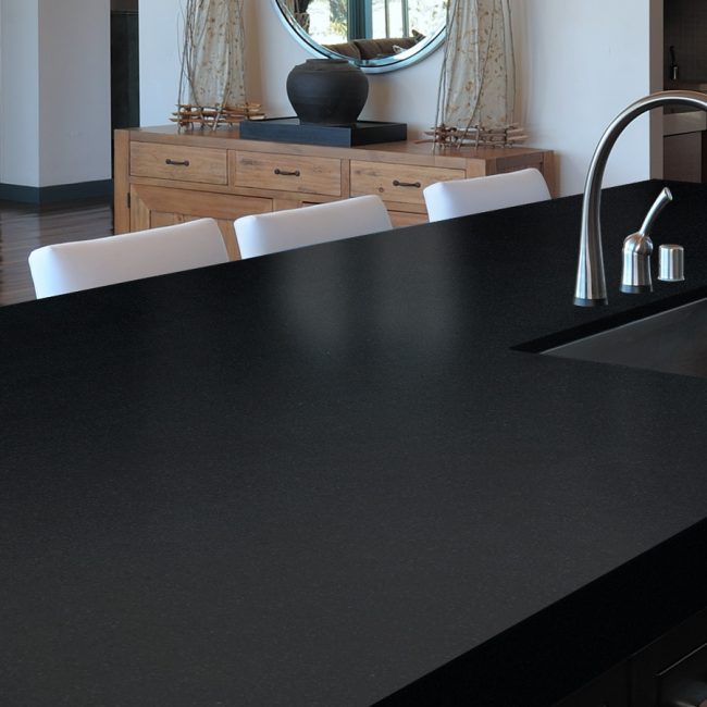 moack black 2