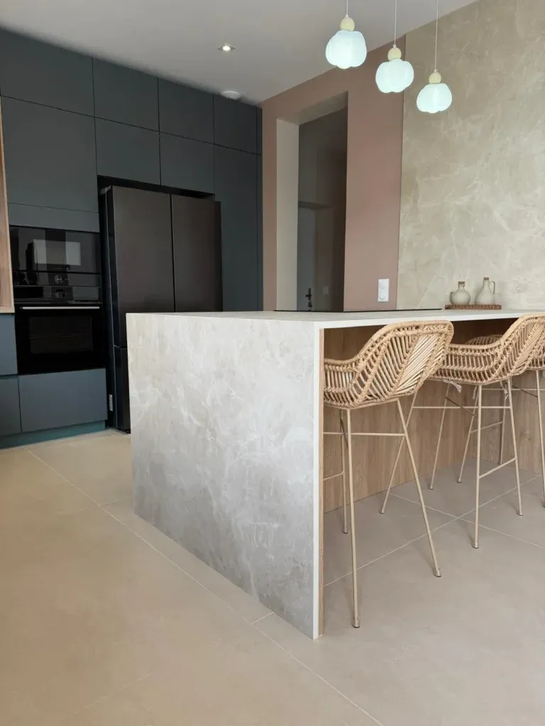 dg-cuisine-realisation-Domont-cuisine-ilot-centrale-plan-de-travail-ceramique-Cosentino-Dekton-01